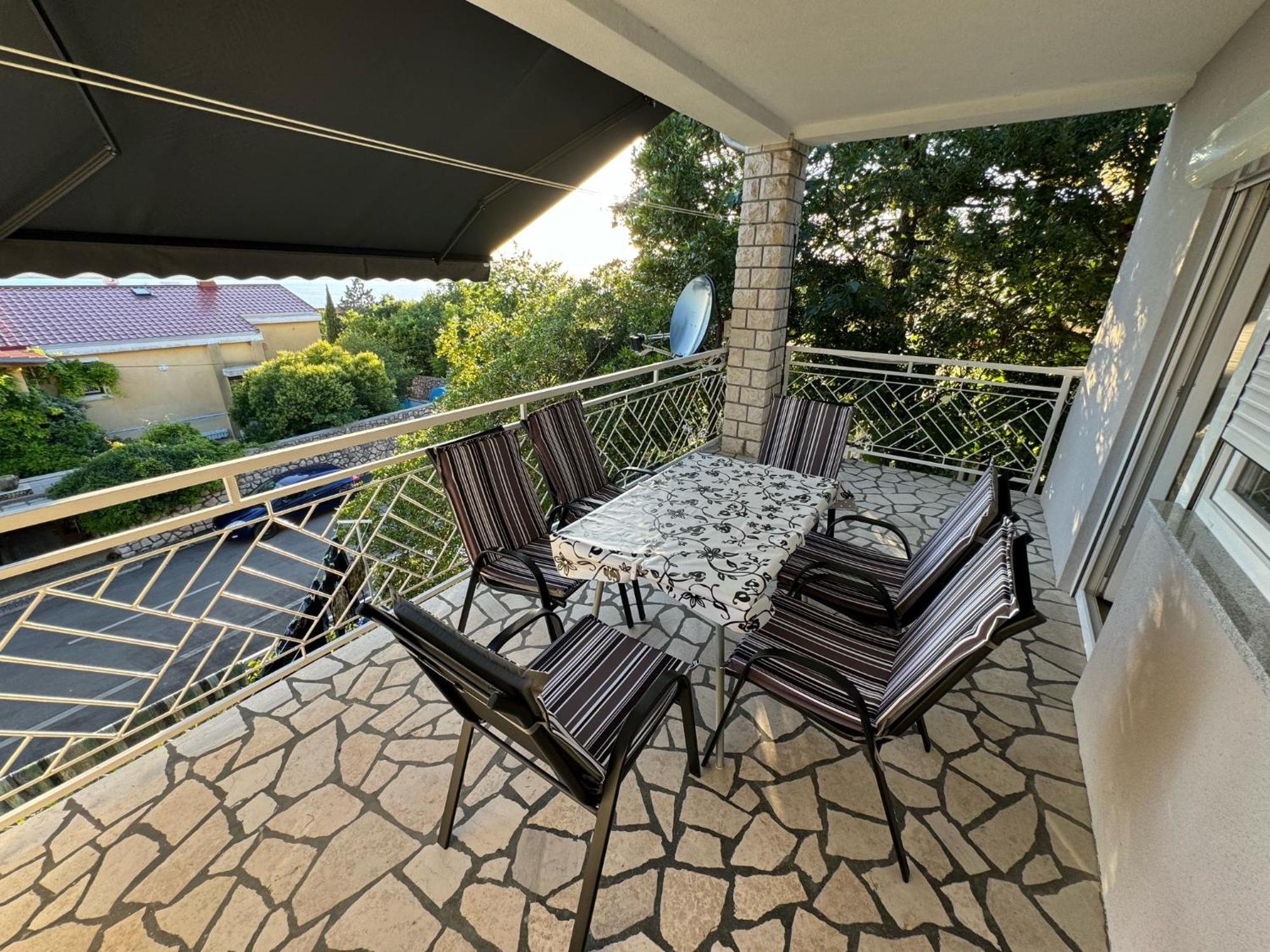 Lory Apartmani Dramalj Exterior foto